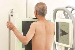 中高生や大人ニキビも日本橋形成外科へ